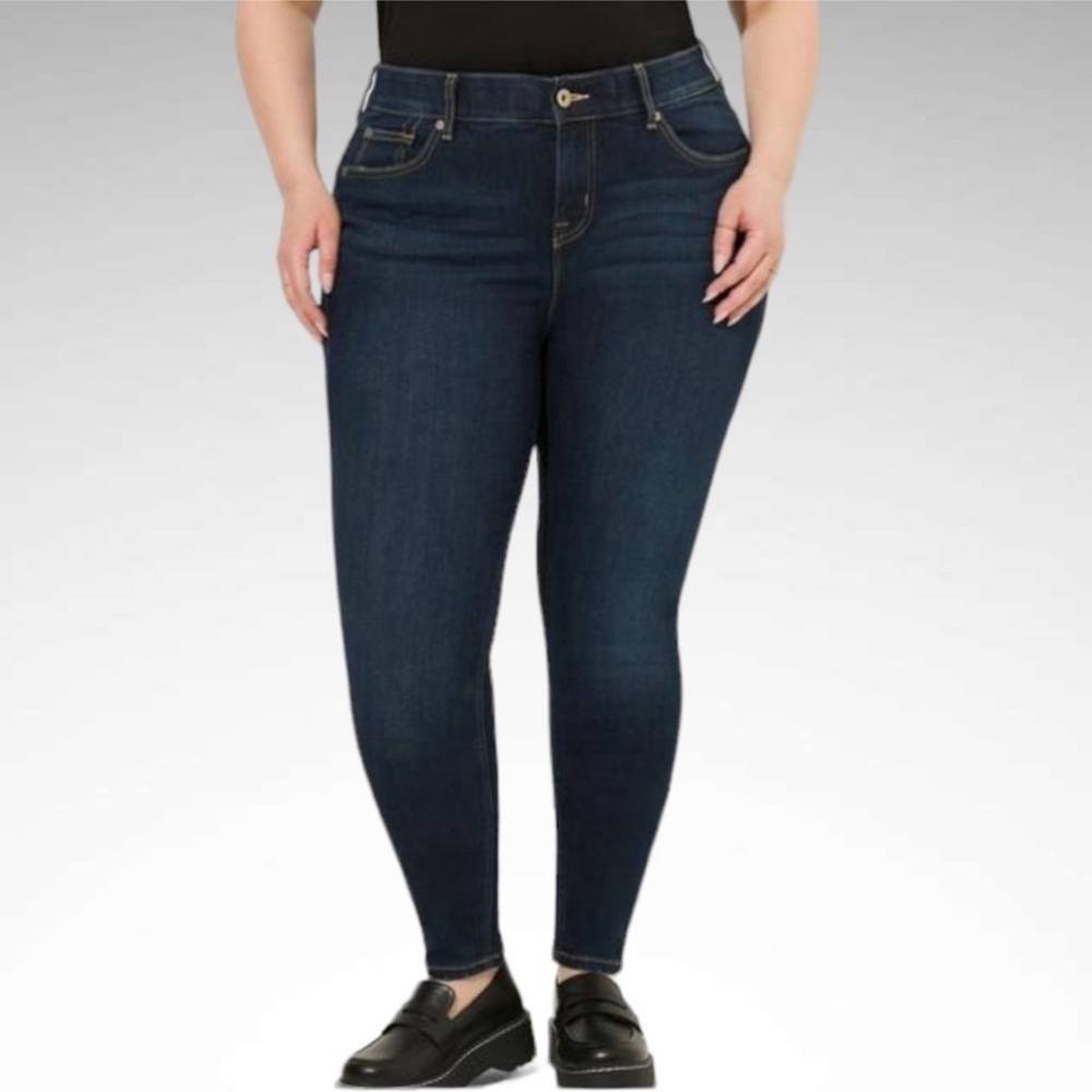 NWT Torrid High Rise Bombshell Skinny Premium Stretch Jeans, Size 28XS